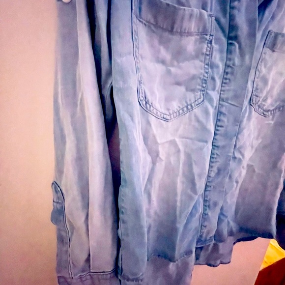 Bella Dahl Denim Button-Up Shirt medium wash LIKE NEW never worn Size XS - Picture 15 of 16